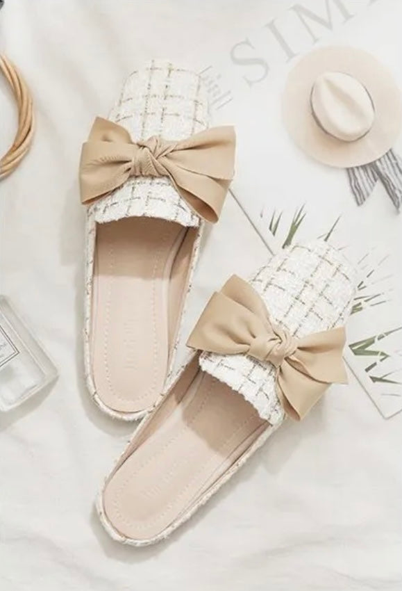 Bow tie mules